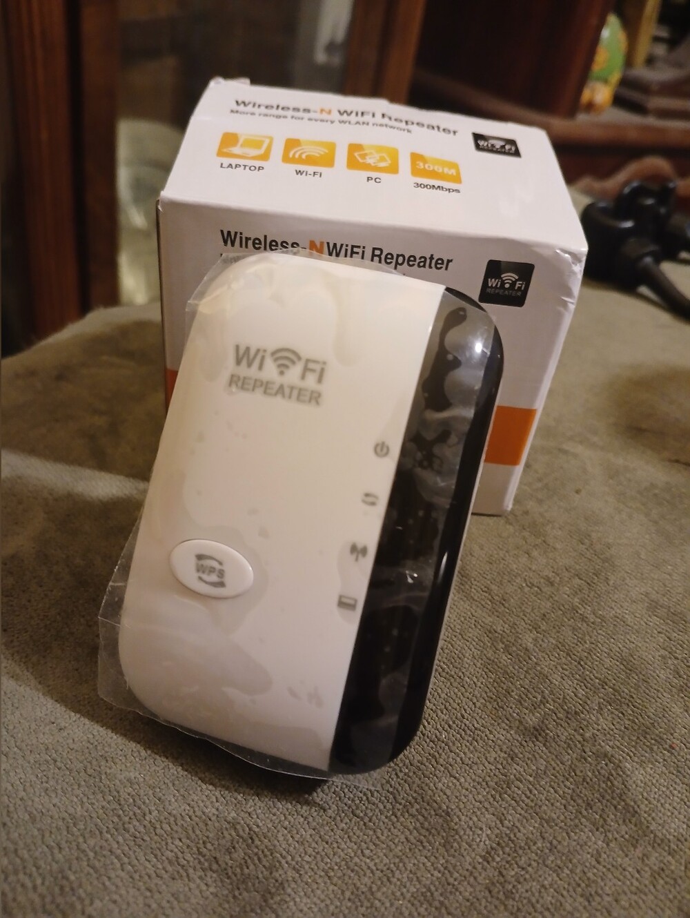 WiFi Extender Signal Booster